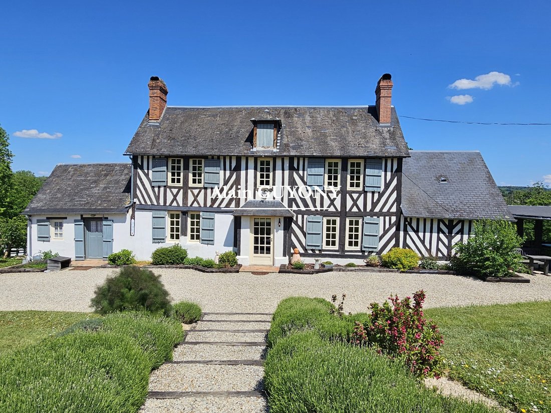 House in Livarot, Livarot-Pays-d'Auge, France 1 - 17990505