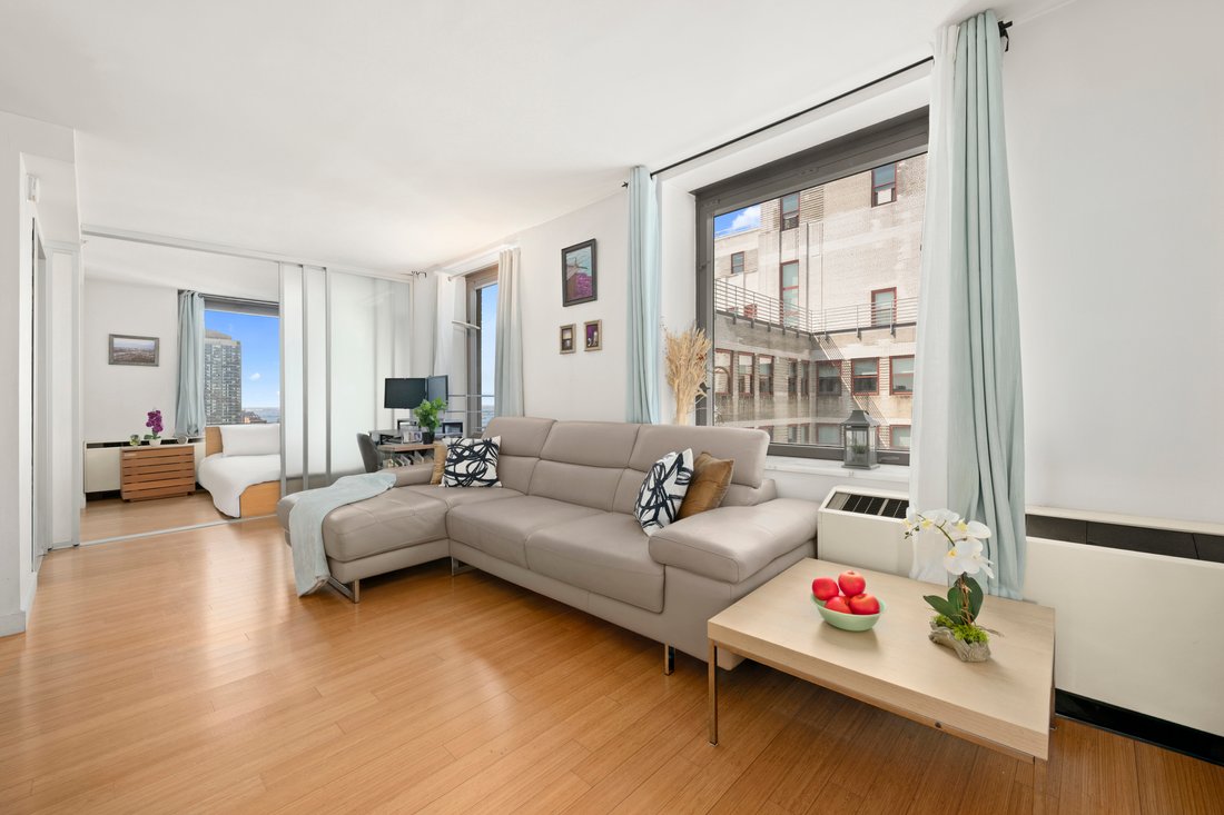 Condo in New York, New York, United States 2 - 17993400