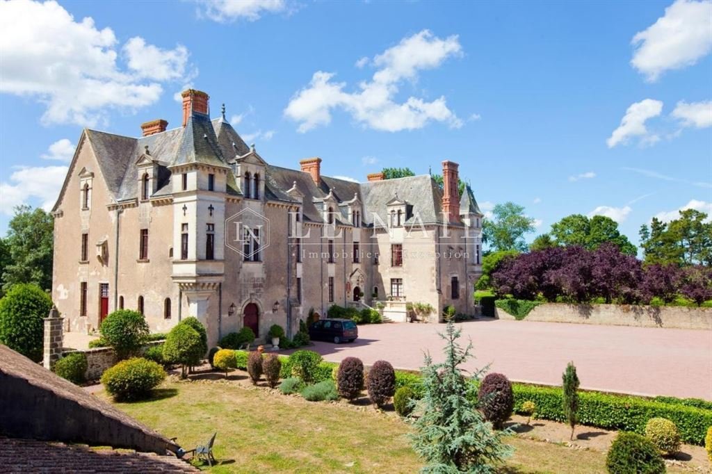 Castle in La Roche-sur-Yon, Pays de la Loire, France 1 - 10719079
