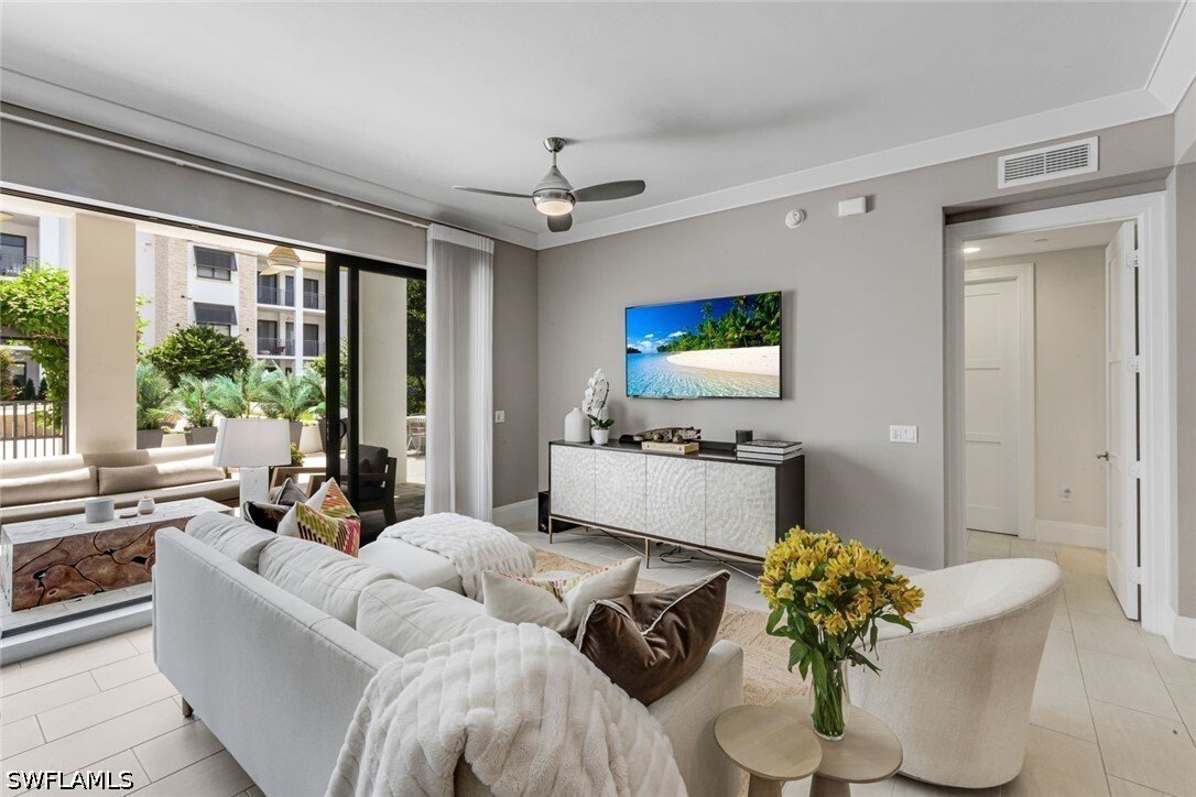 Condo in Naples, Florida, United States 3 - 17984527