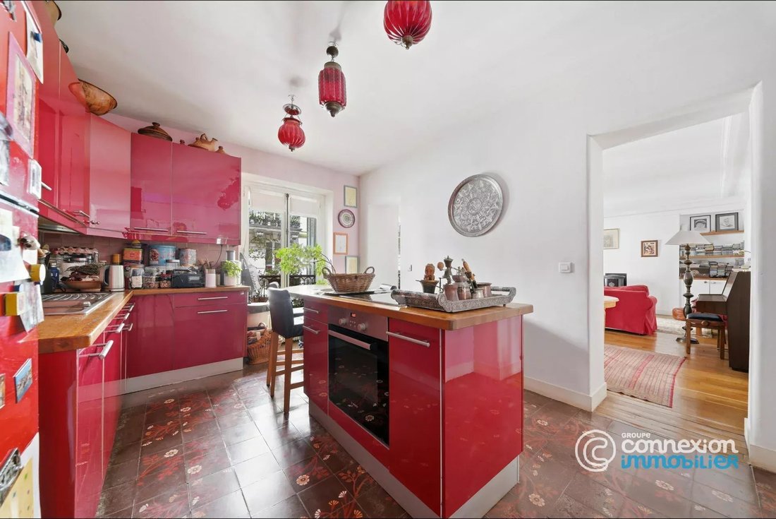 Apartment in Saint Vincent de Paul-Lariboisière, Paris 10e Arrondissement, Paris 1 - 17993585