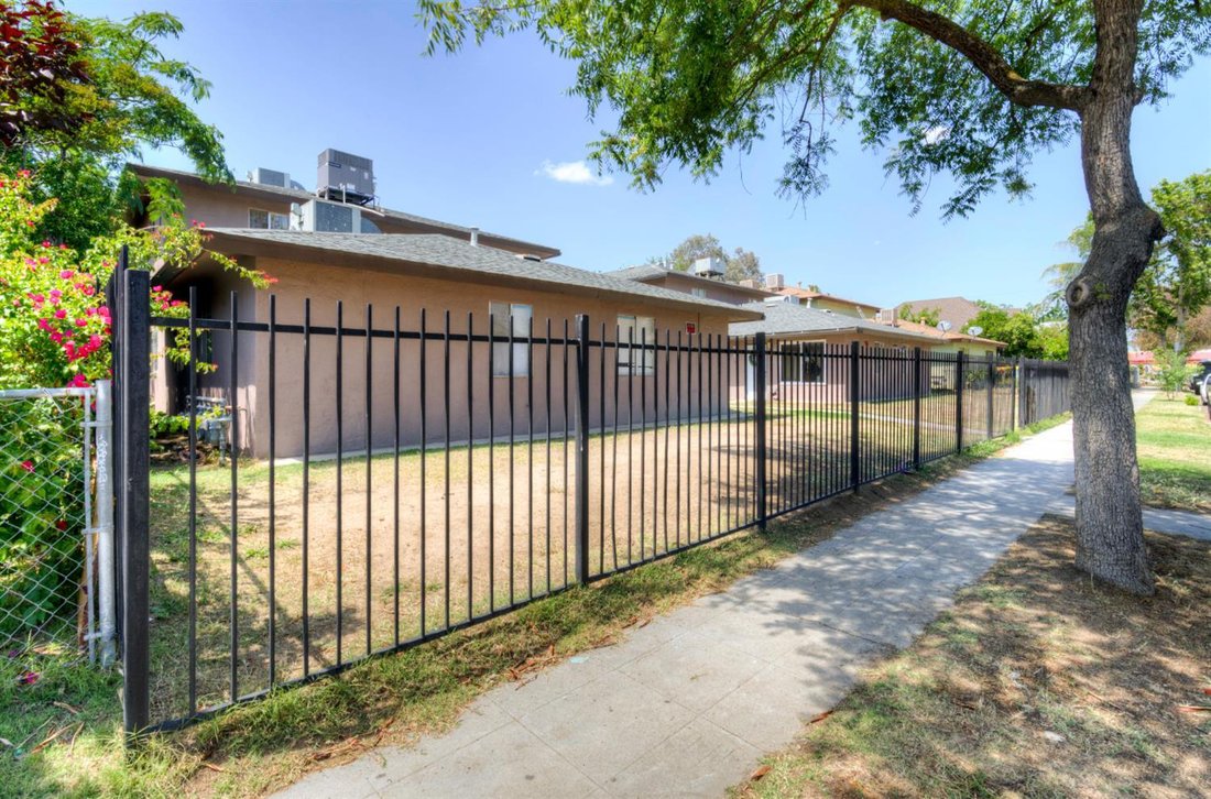 Fresno, California, United States 4 - 17987404