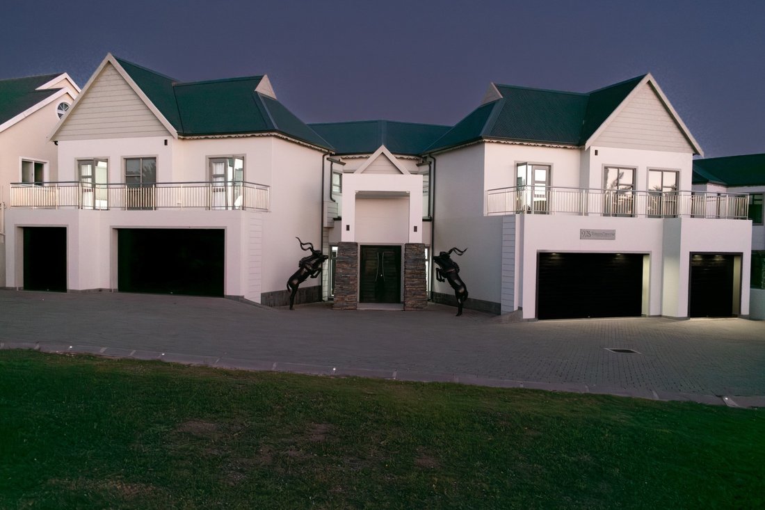 Estate in Noorsekloof, Eastern Cape, South Africa 3 - 17986618