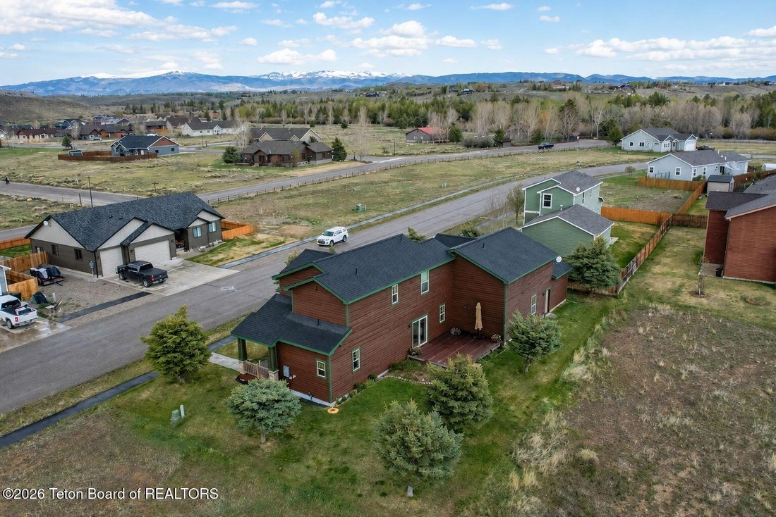 House in Pinedale, Wyoming, United States 3 - 17989190