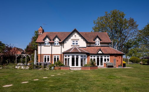 Country House in Littleworth, Wychavon, England 1