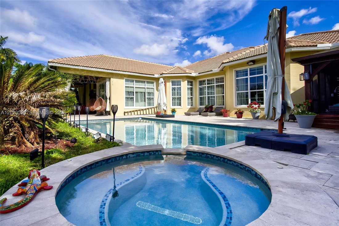 House in Davie, Florida, United States 1 - 17945935