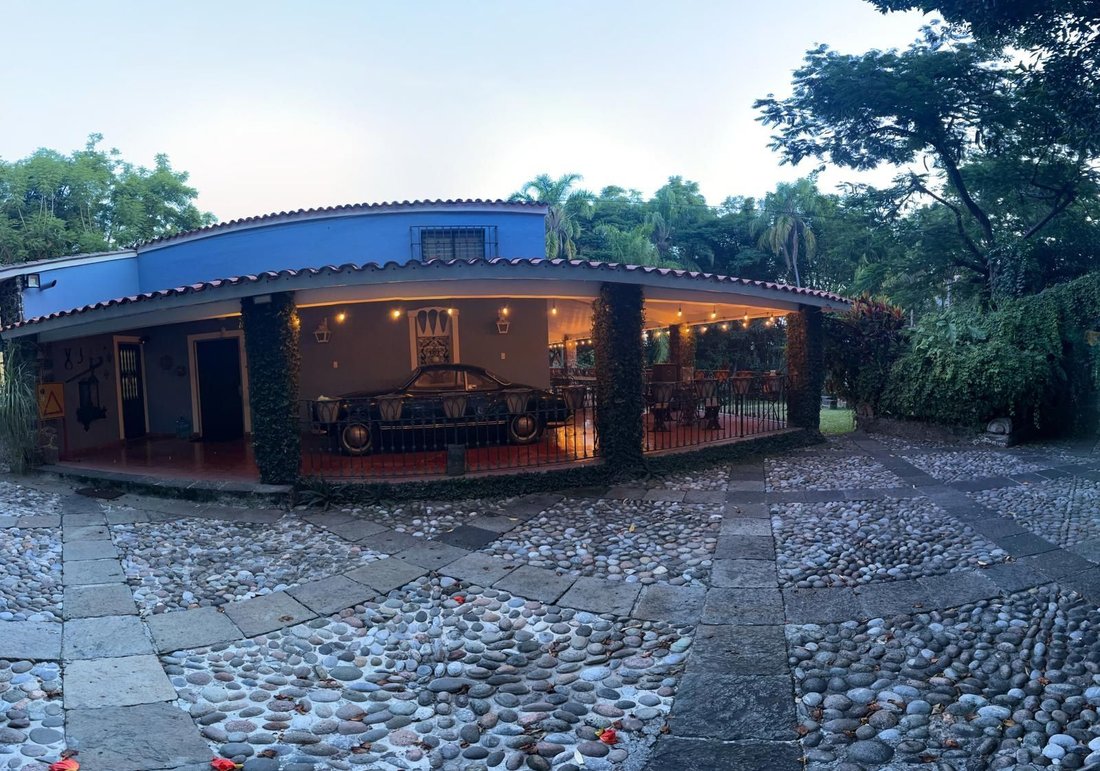 House in Cuernavaca, Morelos, Mexico 5 - 17998057