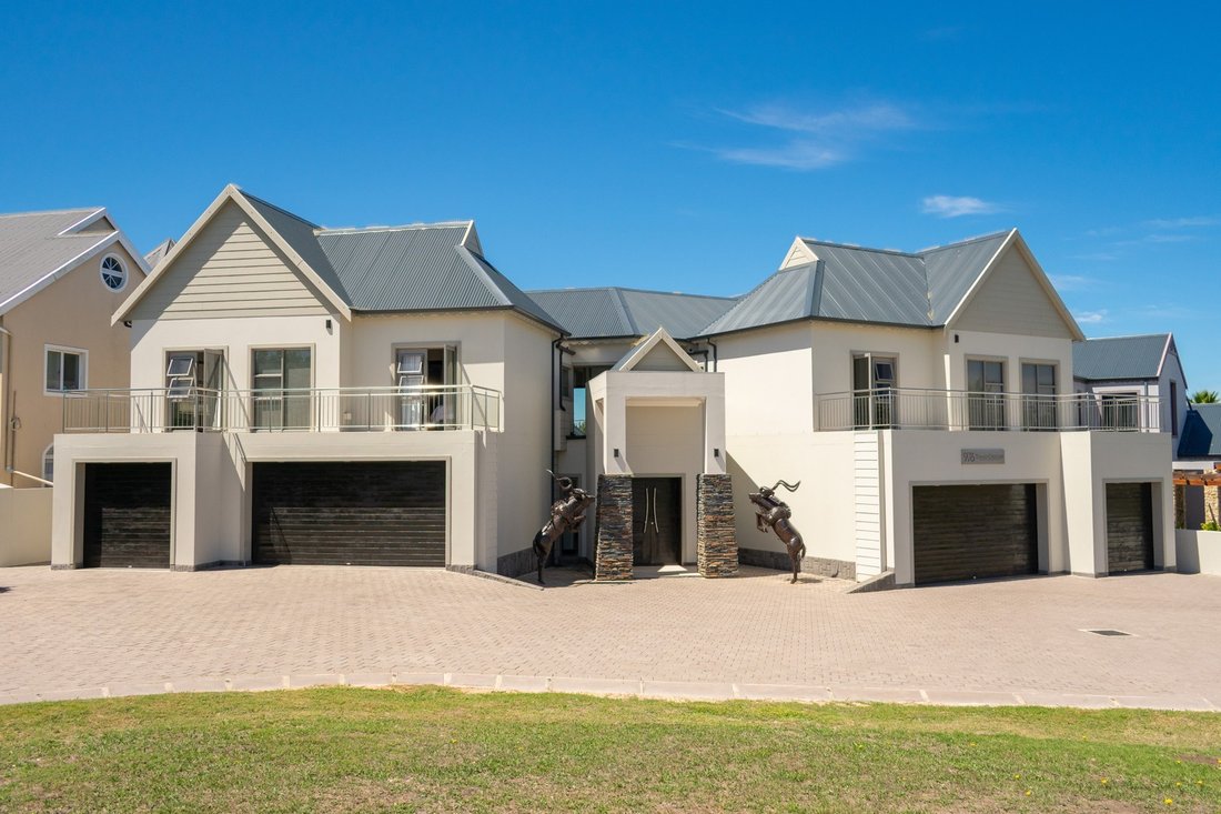 Estate in Noorsekloof, Eastern Cape, South Africa 5 - 17986618