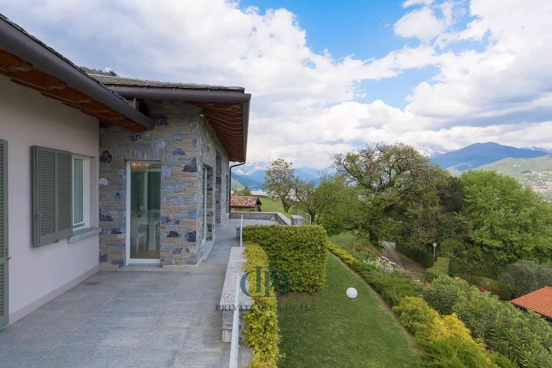 Villa in Griante, Lombardy, Italy 3 - 11649391
