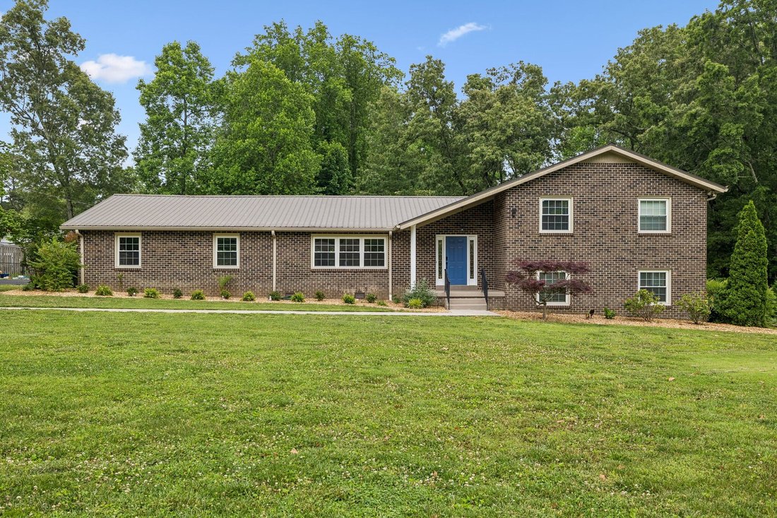 House in Tullahoma, Tennessee, United States 2 - 17987940
