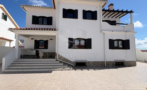 House in Atouguia da Baleia, Leiria District, Portugal 1
