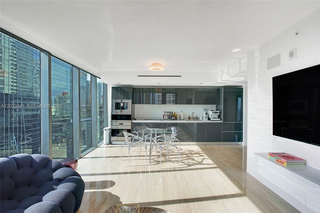 Condo in Miami, Florida, United States 3 - 17985132