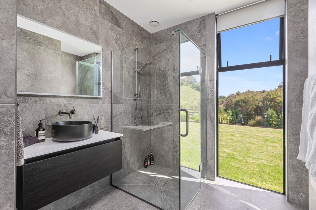 Waiwera, Auckland, New Zealand 5 - 17987128