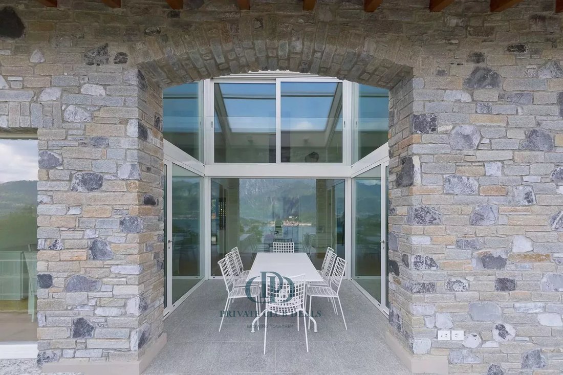 Villa in Griante, Lombardy, Italy 4 - 11649391