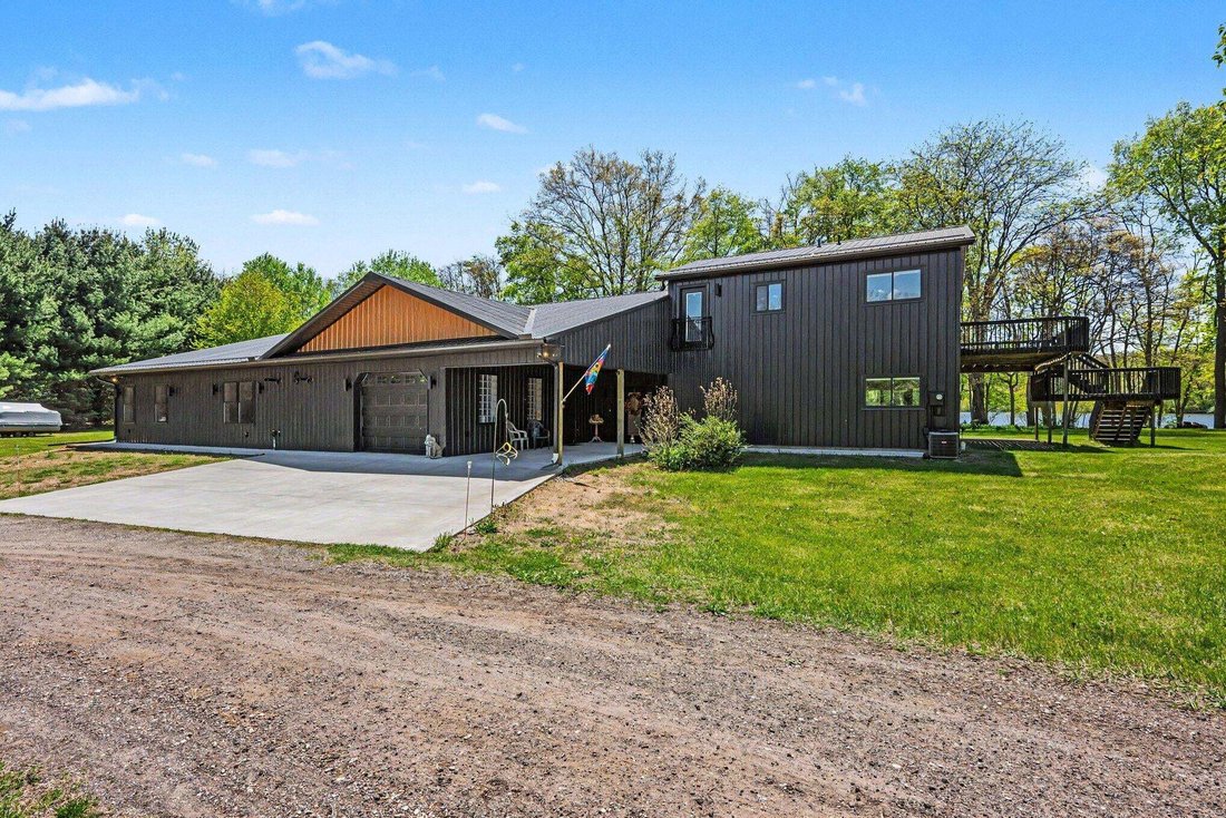 House in Allegan, Michigan, United States 5 - 17986881