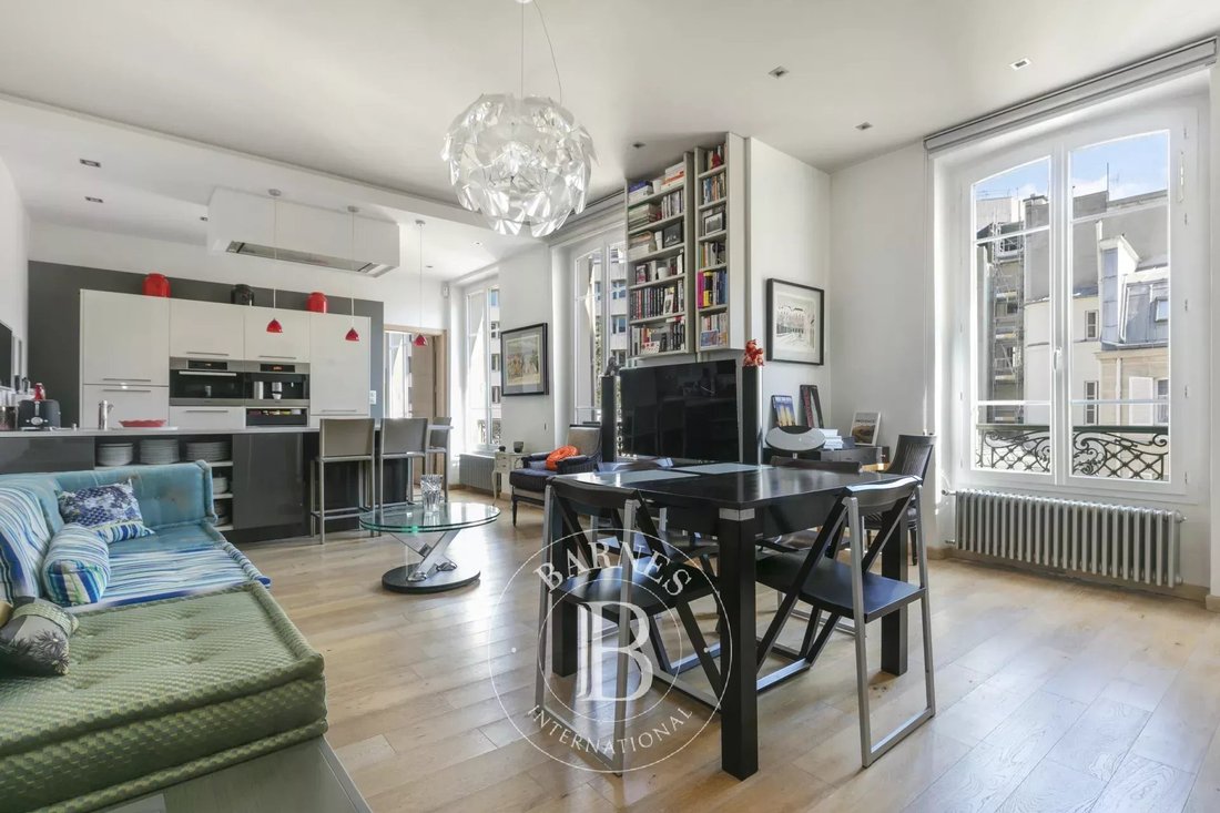 Apartment in Saint Philippe du Roule, Paris 8e Arrondissement, Paris 2 - 17989343