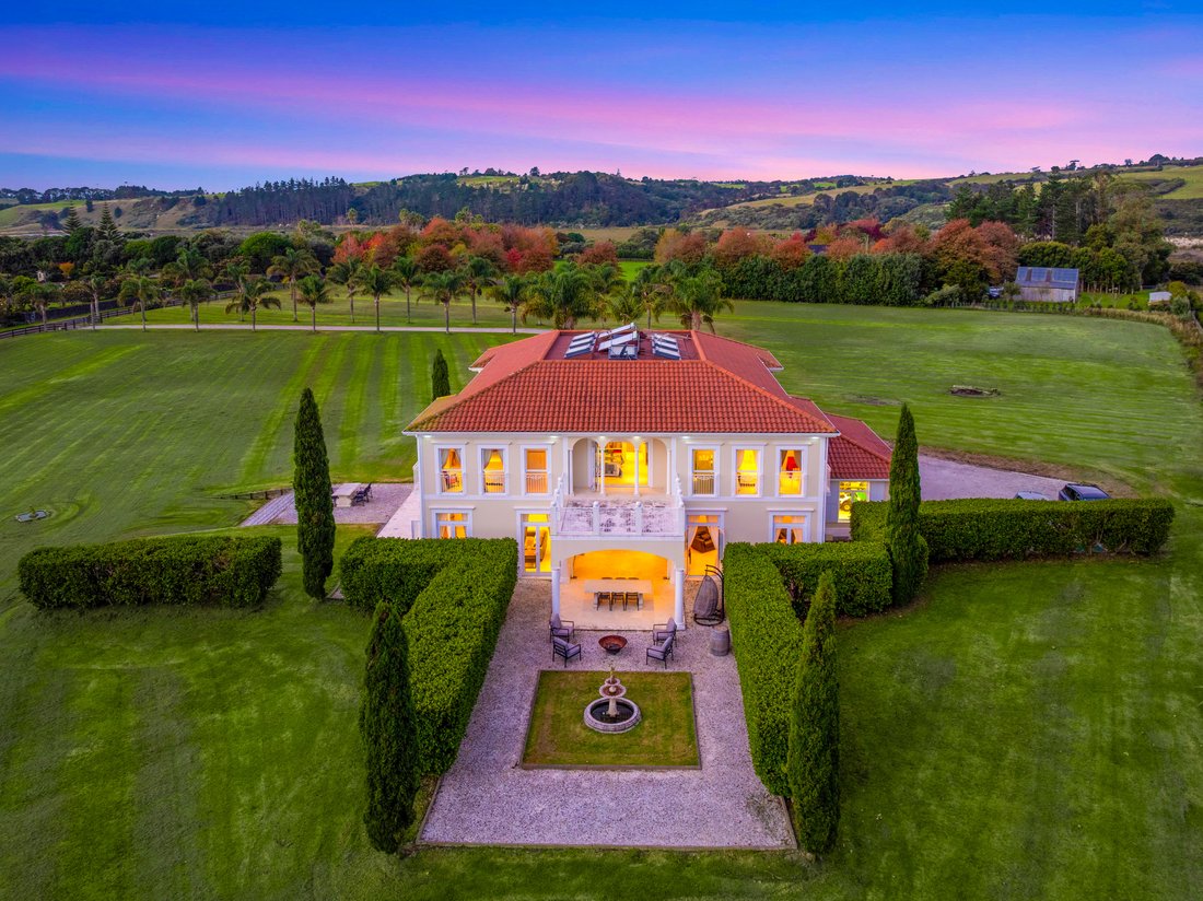Estate in Whitford, Auckland, New Zealand 1 - 17998449
