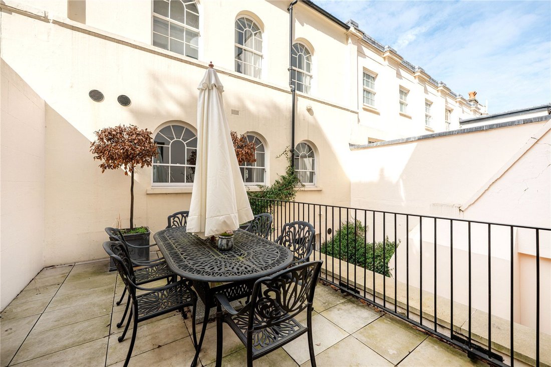 Apartment in Belgravia, Westminster, England 2 - 17984815