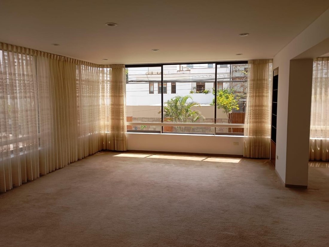 Apartamento en Lima, Belarus 1 - 17984658