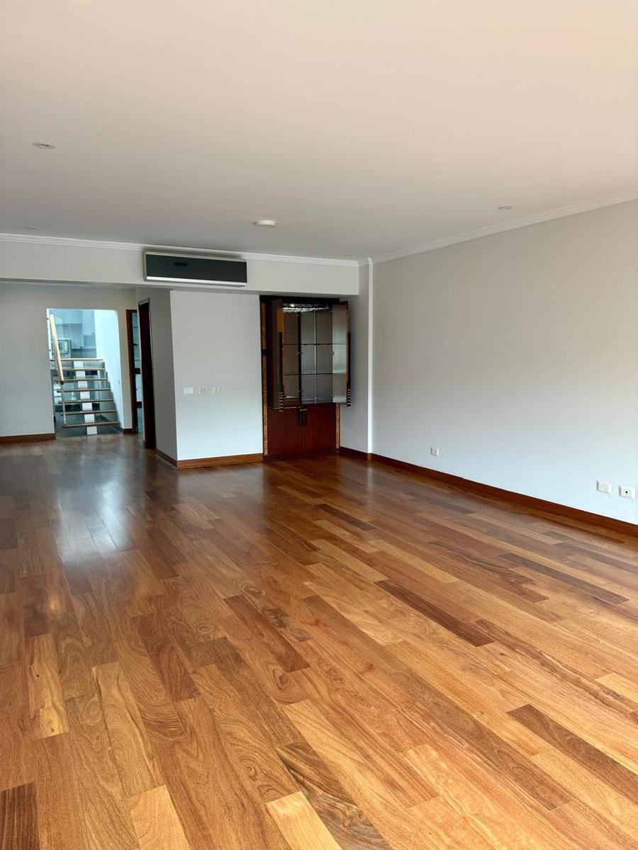 Apartment in Lima, Belarus 2 - 17984526