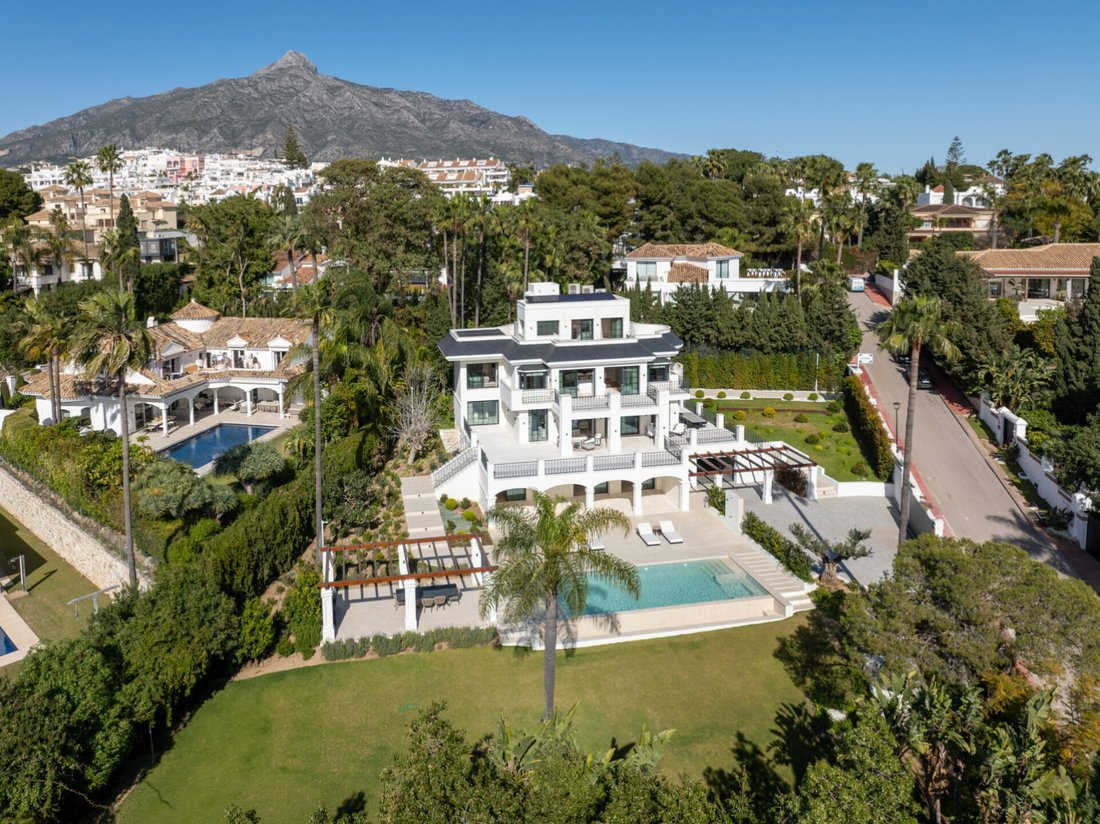 Villa in Nueva Andalucia, Marbella, Spain 1 - 17984796