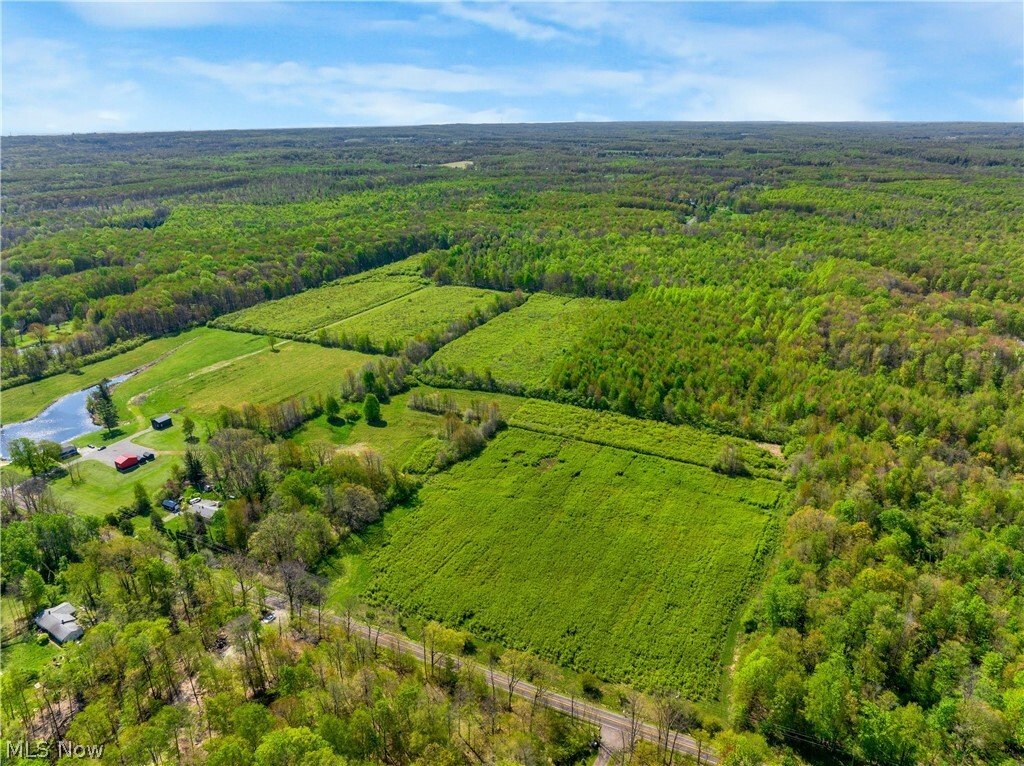Land in Thompson, Ohio, United States 2 - 17753800