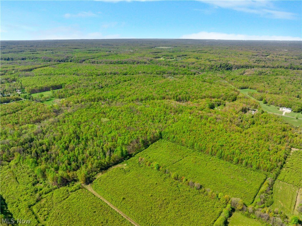 Land in Thompson, Ohio, United States 4 - 17753800