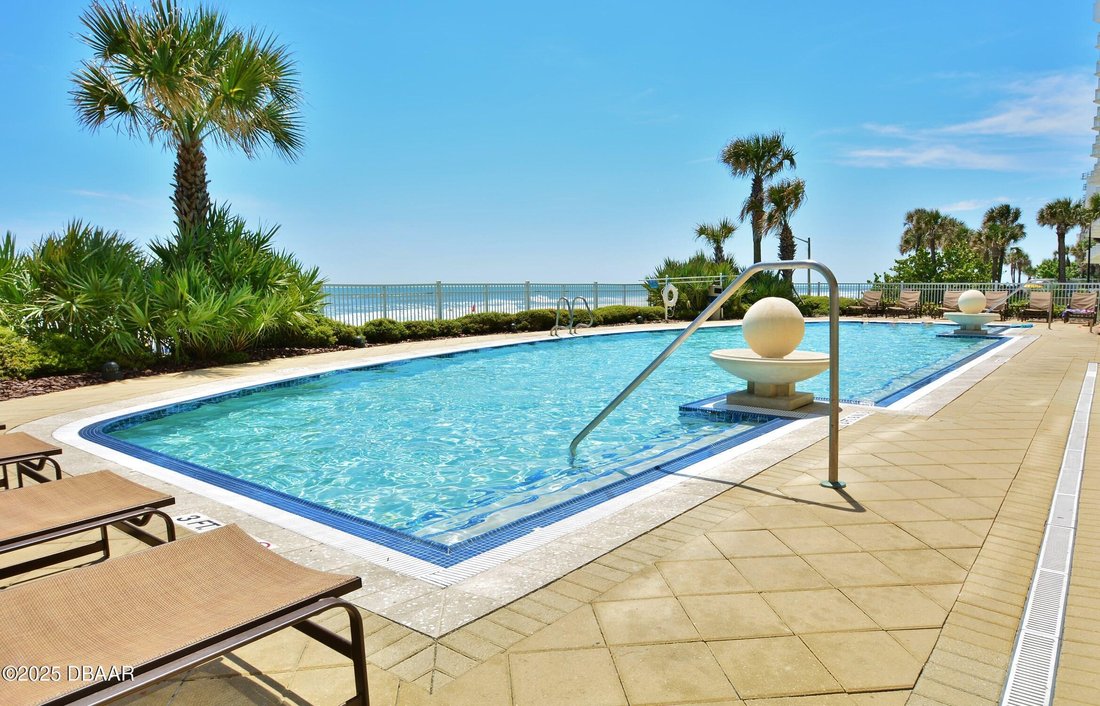 Condo in Daytona Beach, Florida, United States 4 - 17984818