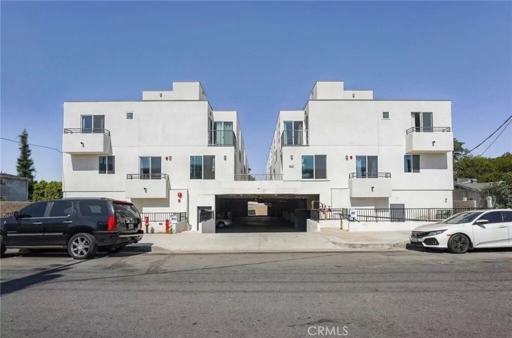 Los Angeles, California, United States 1 - 17322094