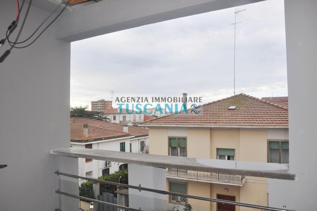 House in Cecina Centro, Cecina, Tuscany 3 - 13113265
