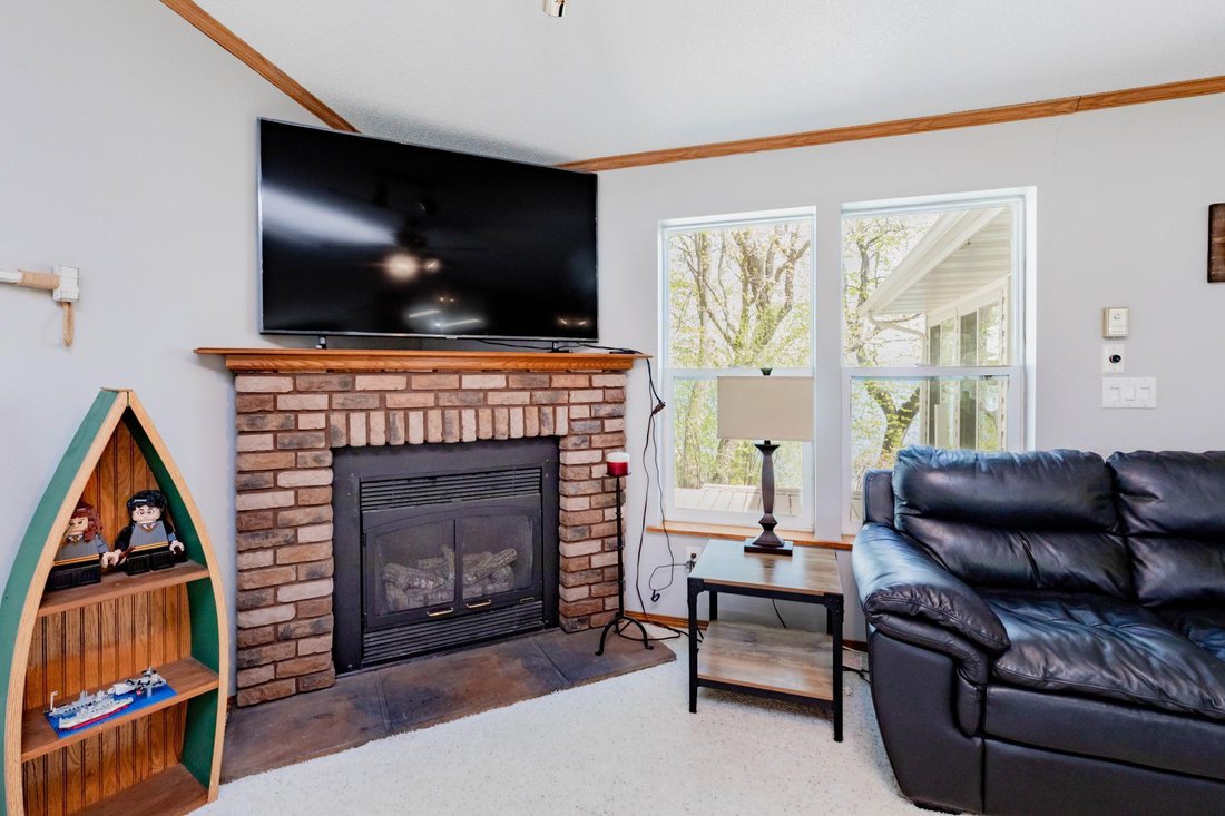 House in Pelican Rapids, Minnesota, United States 5 - 17993381