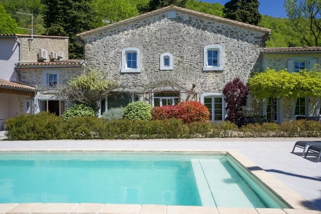 Estate in Petite Ville, Limoux, France 1 - 17993598