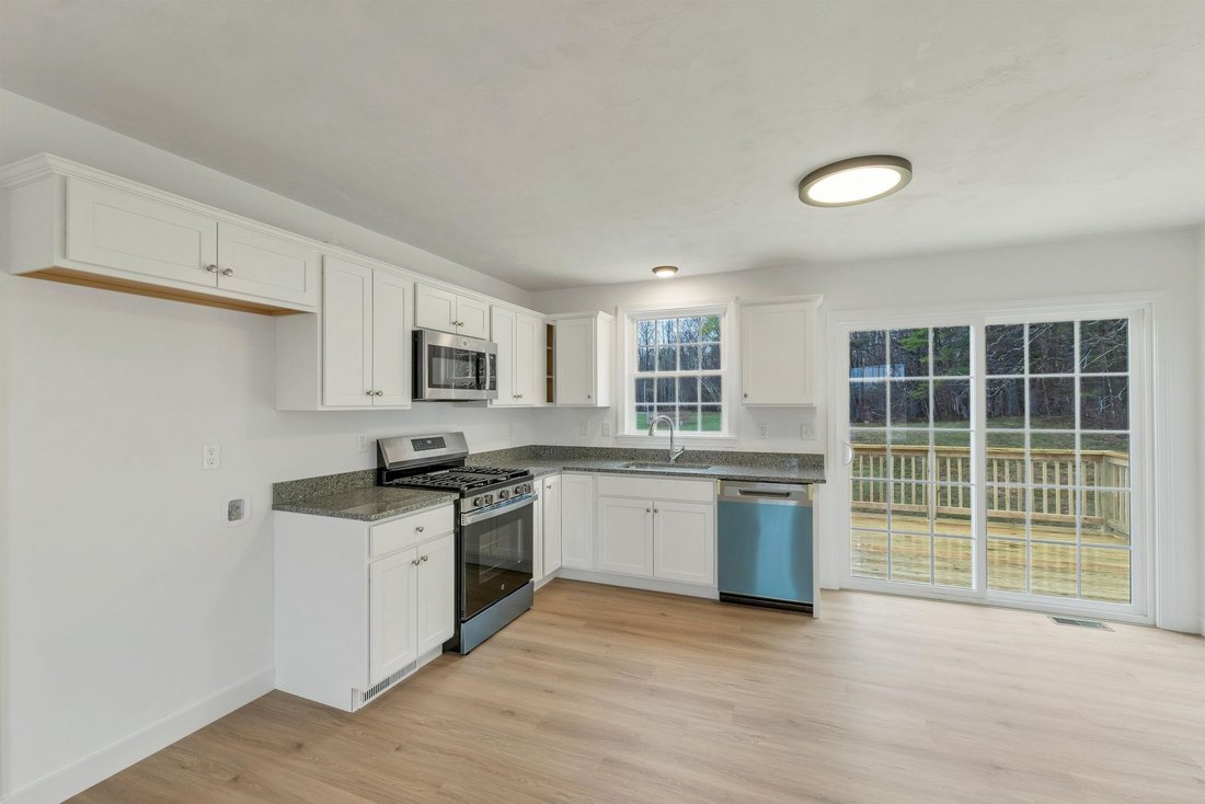 House in Franklin, New Hampshire, United States 3 - 17990685