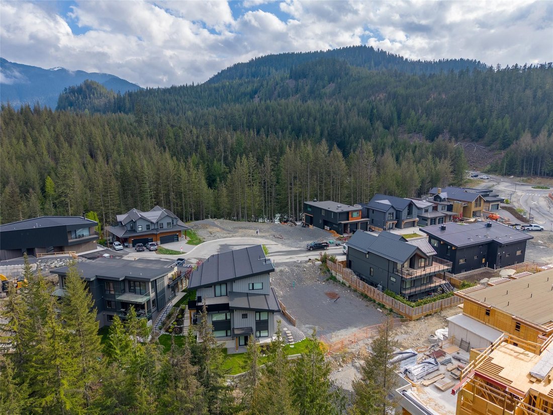 House in Whistler, British Columbia, Canada 5 - 17990314