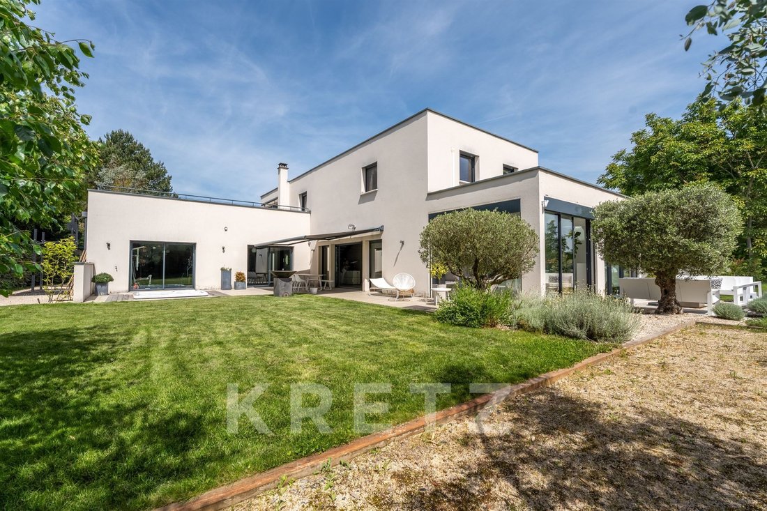 House in Grande Couronne, Saint-Just-Saint-Rambert, France 3 - 17995069