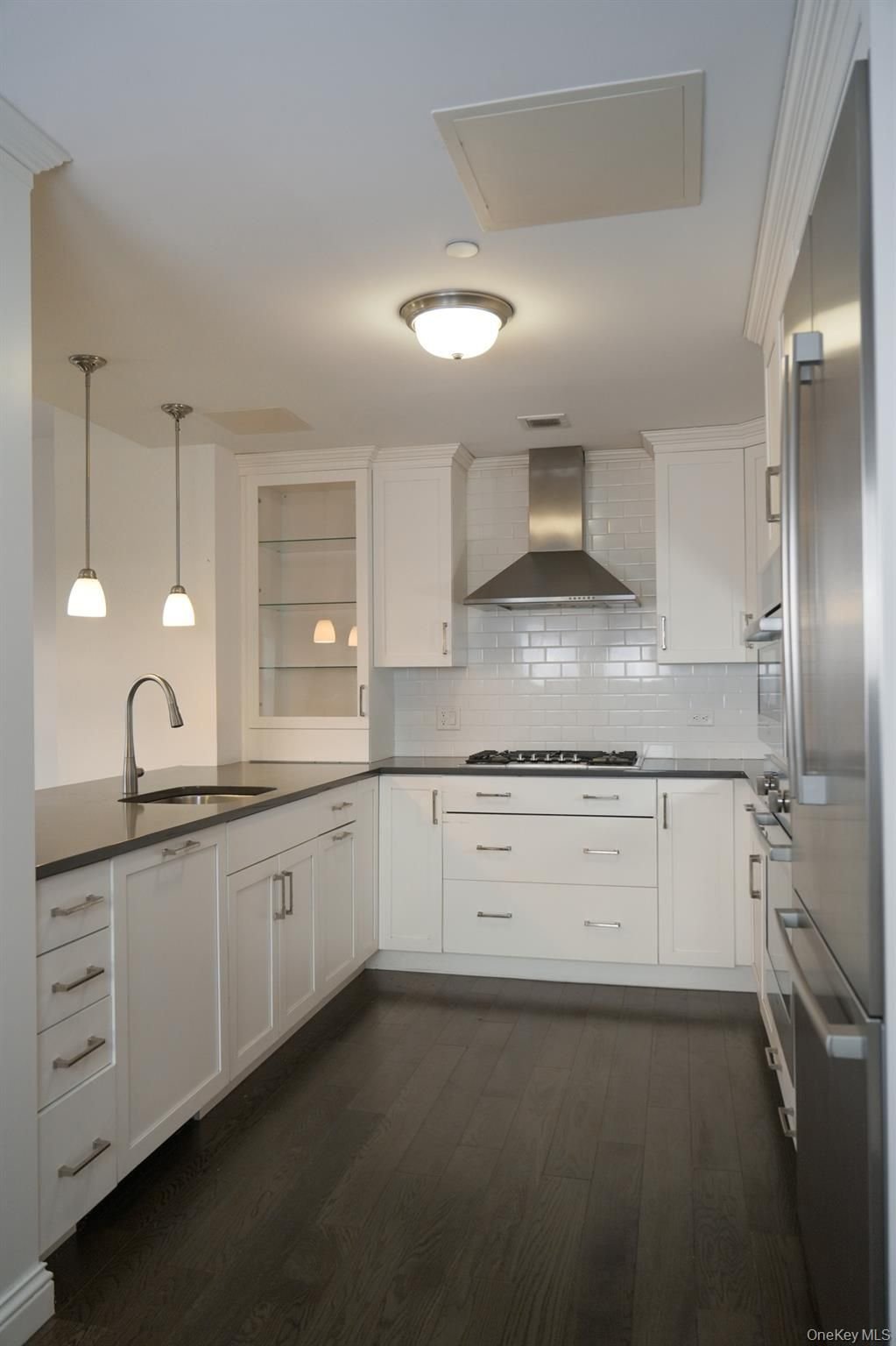 Condo in Larchmont, New York, United States 3 - 17094597