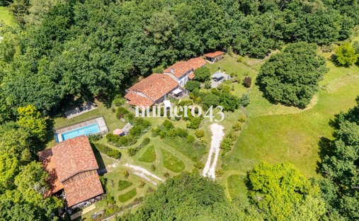 Farm Ranch in Vendays-Montalivet, Nouvelle-Aquitaine, France 1