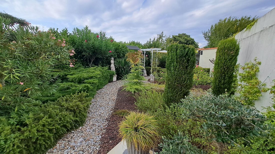 Villa in Carcassonne, Occitania, France 4 - 17986643