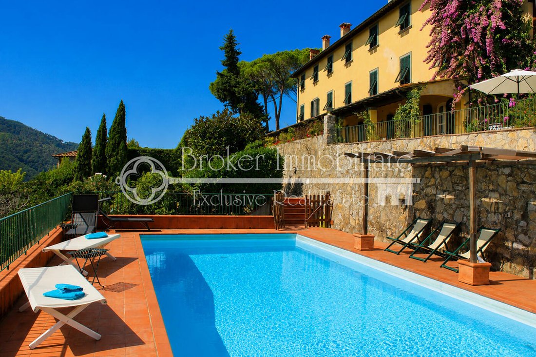 Villa in Historic Center, Lucca, Tuscany 4 - 17996210