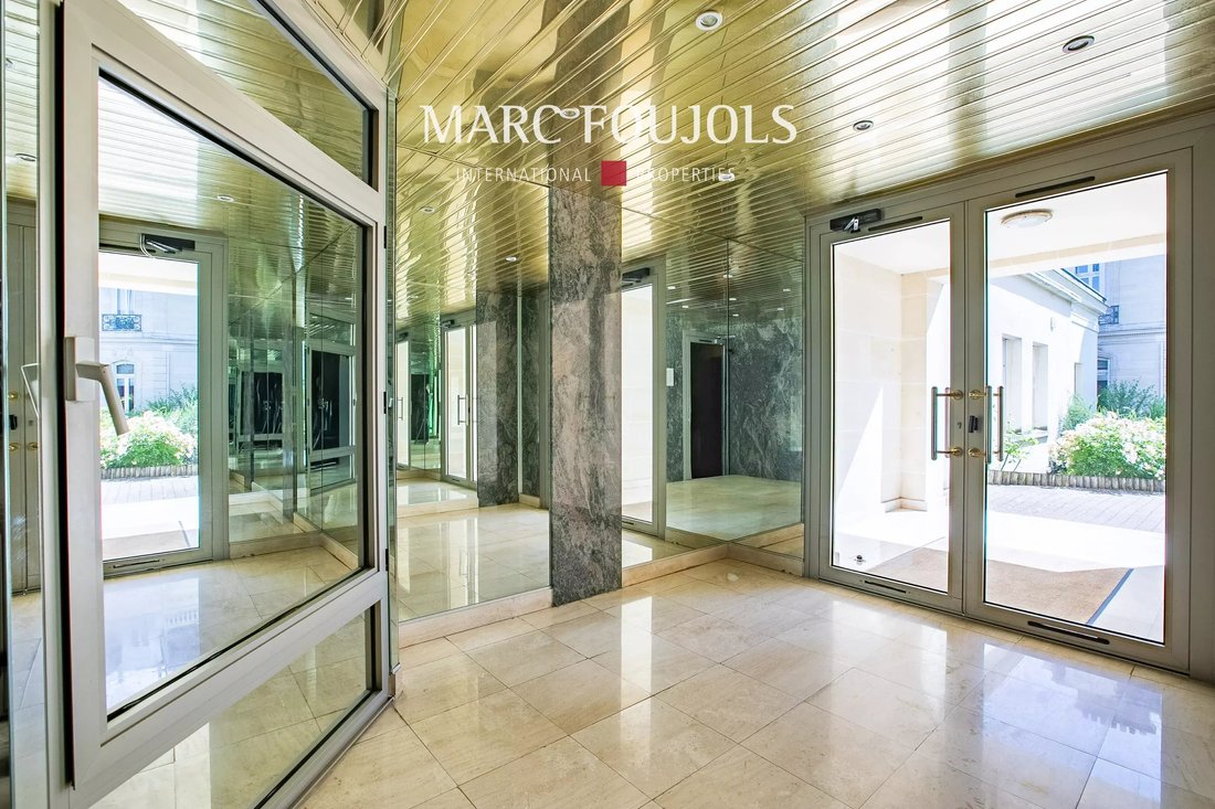 Apartment in Chantilly, Hauts-de-France, France 1 - 17986033