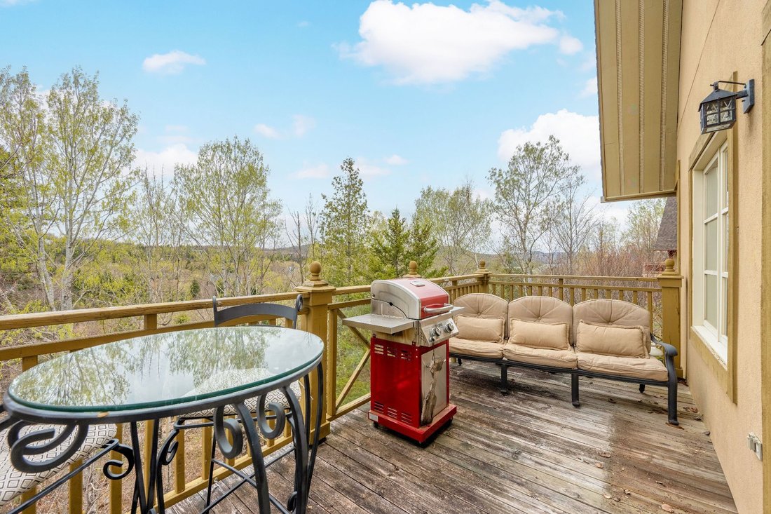 Condo in Mont-Tremblant, Quebec, Canada 4 - 17989233