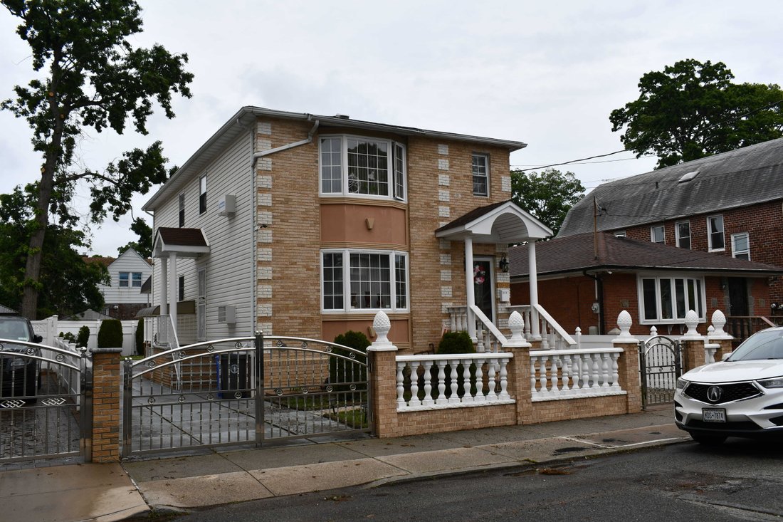 House in New York, New York, United States 1 - 17993384