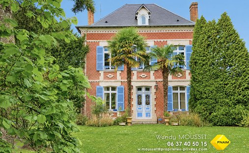 Villa in Sud, Saint-Nom-la-Bretèche, France 1