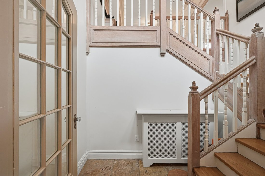 Apartment in Westmount, Quebec, Canada 5 - 17994940