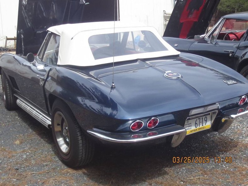 Cabriolet in Glendale, United States 3 - 17996184