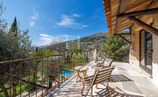 Villa in Grasse, Provence-Alpes-Côte d'Azur, France 1