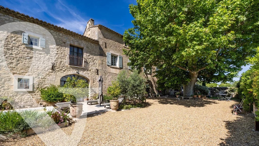 House in Paradou, Provence-Alpes-Côte d'Azur, France 3 - 15986214