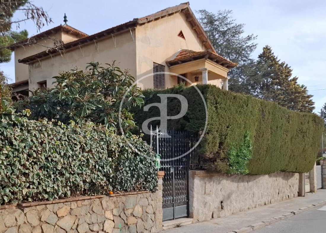 Villa in Sant Cugat del Valles, Catalonia, Spain 1 - 15215561