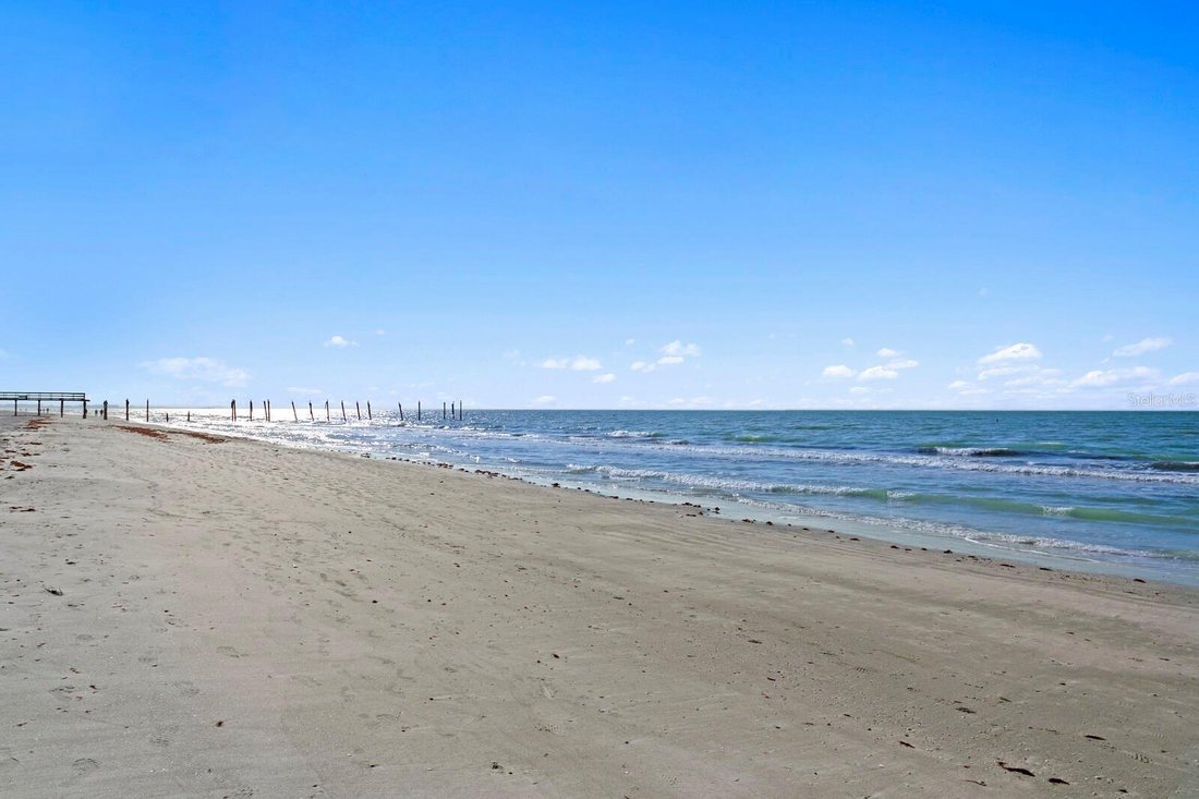 Condo in Madeira Beach, Florida, United States 2 - 17996933