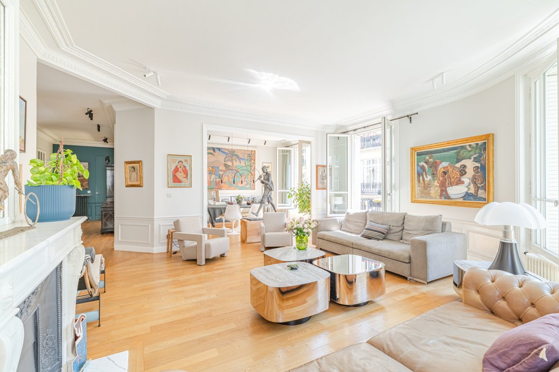 Apartment in Odéon, Paris 6e Arrondissement, Paris 1 - 17725395